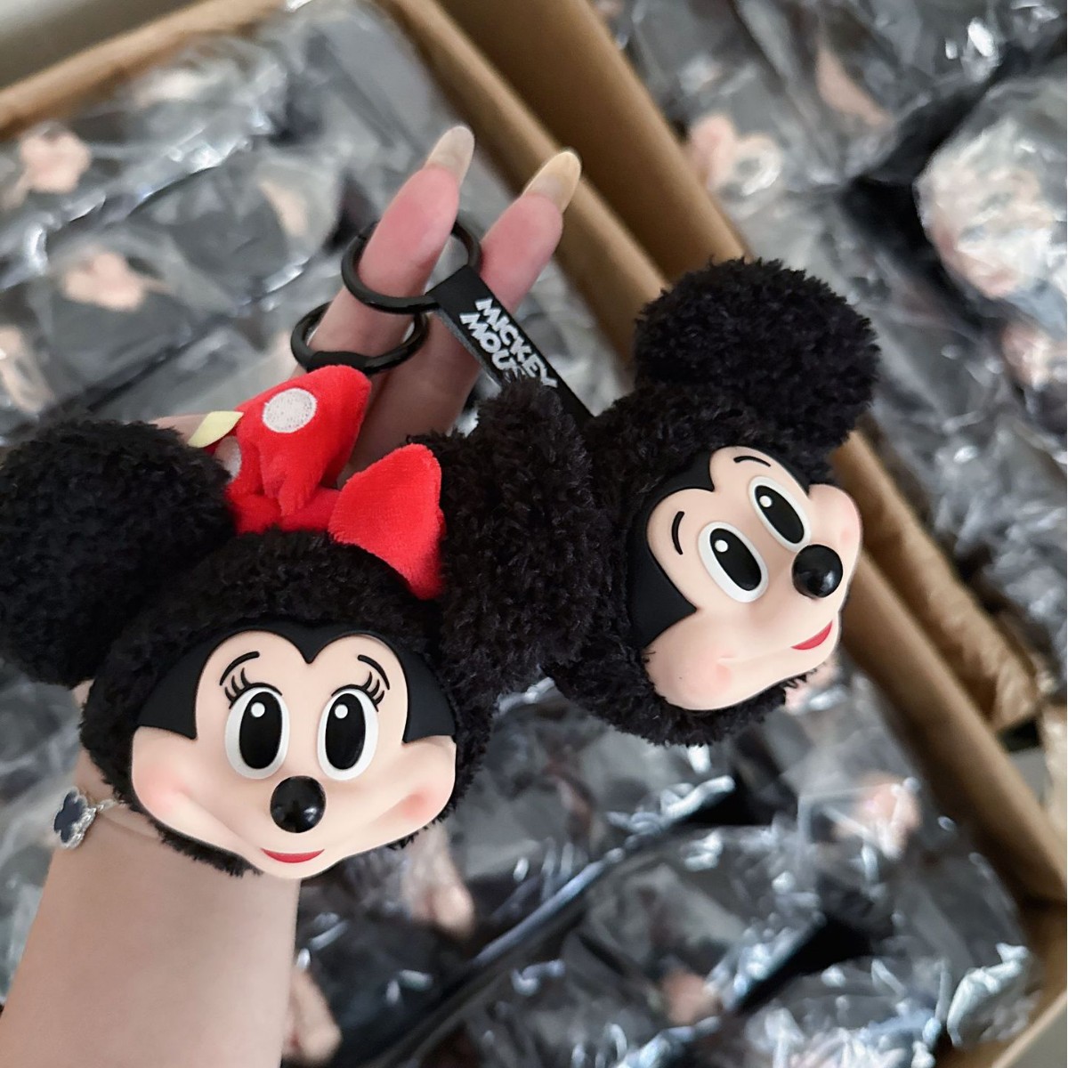 Porte-clés poupée en peluche M - Anime Merchandise For Kids avis et prix